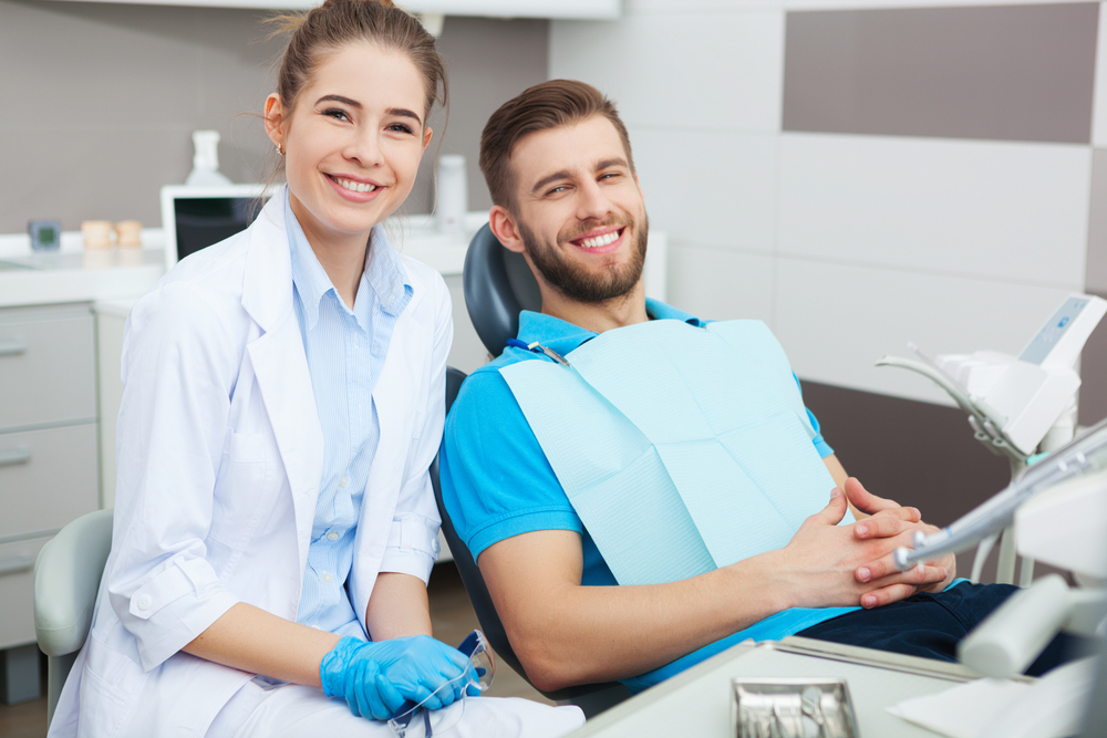 My,dentist,is,the,best!,portrait,of,a,female,dentist